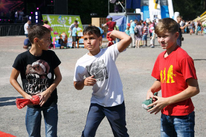 Надувний дартс