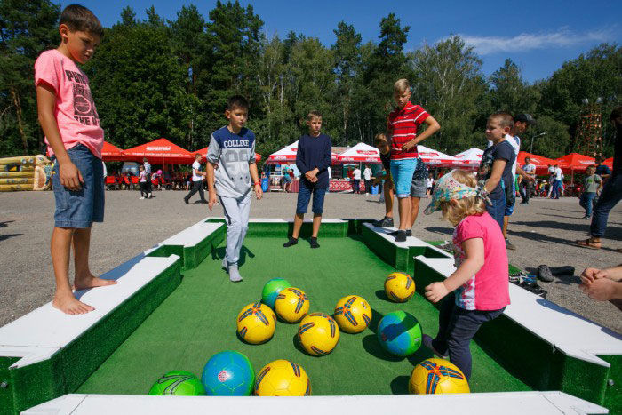 Футбольний більярд