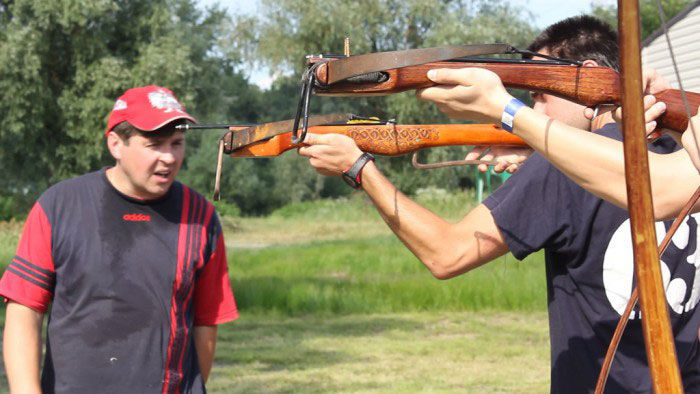 Луки та арбалети