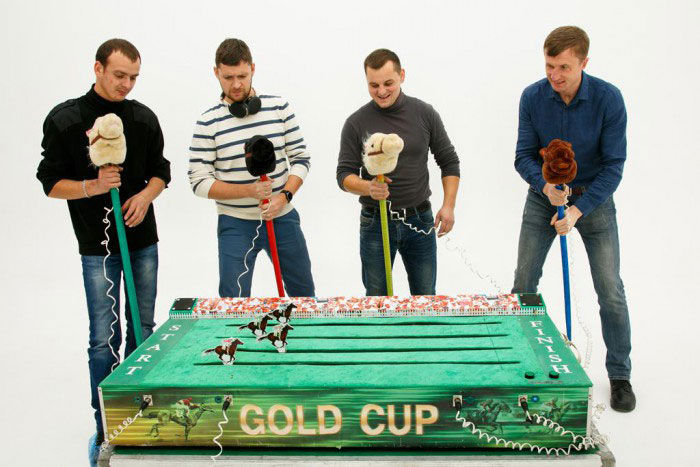 Стрибки електронні