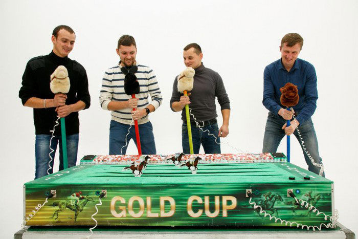 Стрибки електронні