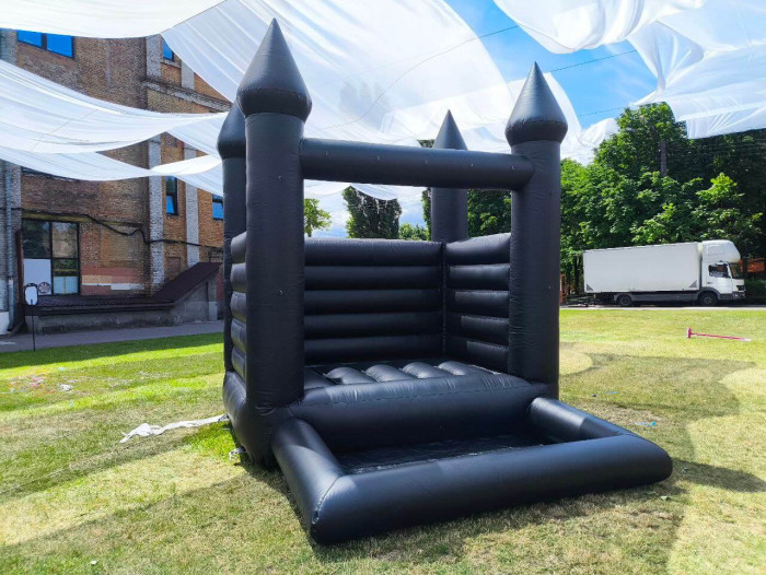 Батут «Чорний замок»