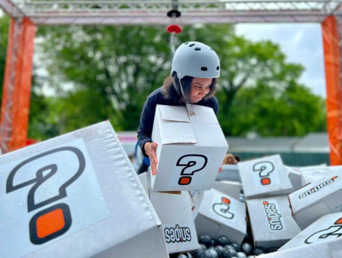 Велетенська кран машина