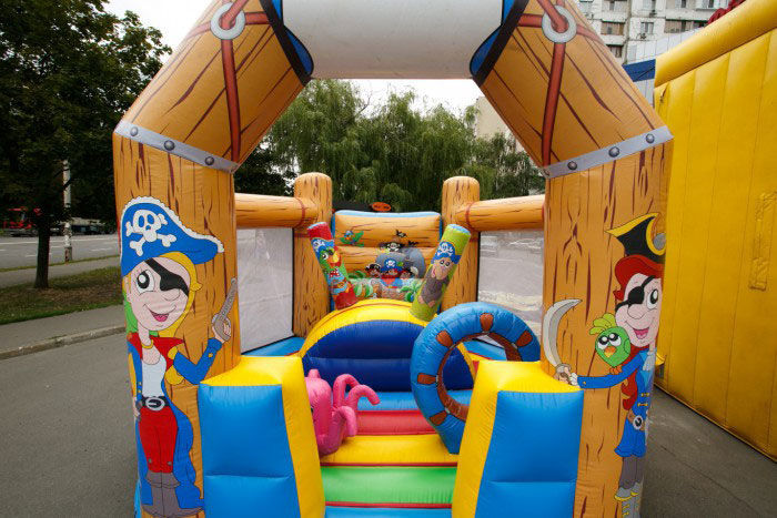 Батут «Веселий пірат»